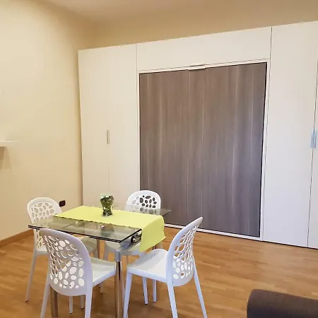 La Casa Di Maryna شقة نابولي
